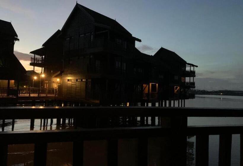 منتجع The Lagoon Water Chalet