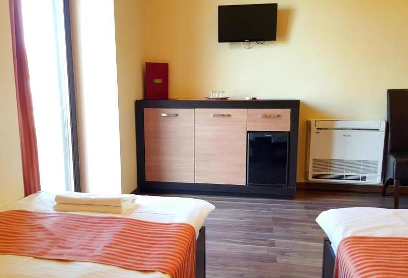 مبيت وإفطار Agancsos Panzió Villány