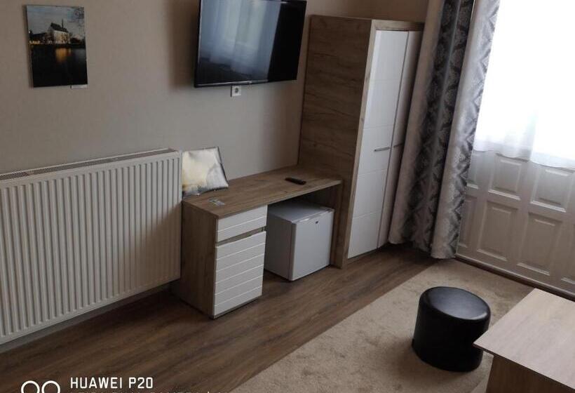 مبيت وإفطار Kakukk Panzió