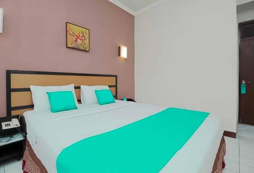هتل Lestari Near Lippo Plaza Mall Jember Mitra Reddoorz