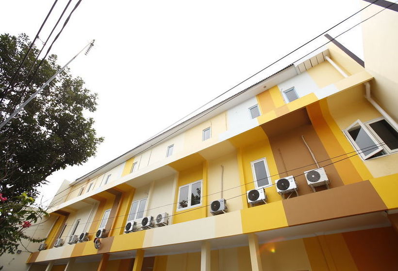 هتل Reddoorz @ Tebet Utara