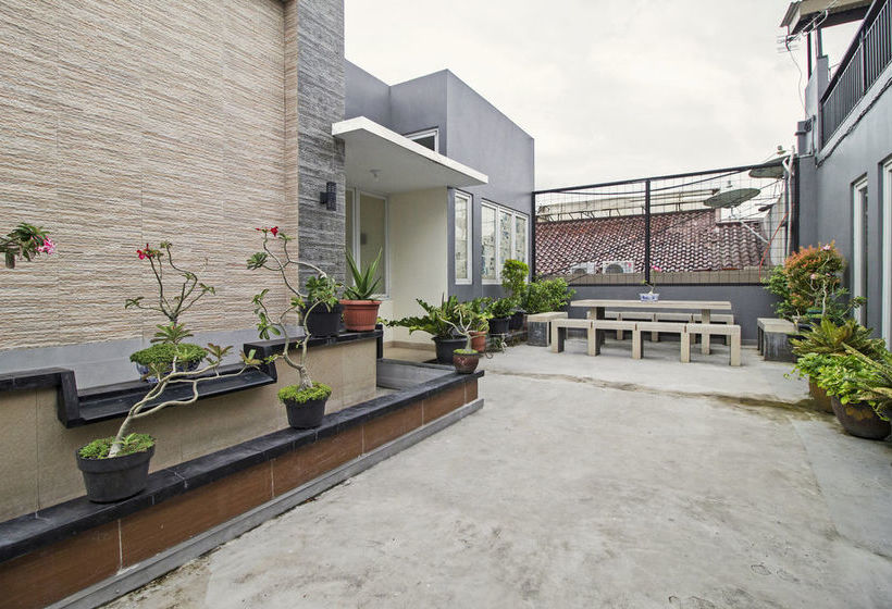 هتل Reddoorz @ Tebet Utara