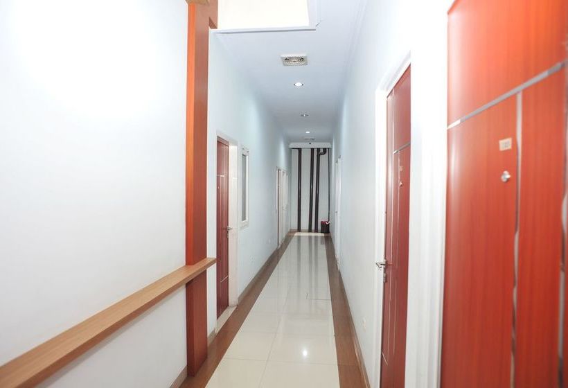 هتل Reddoorz @ Tebet Utara