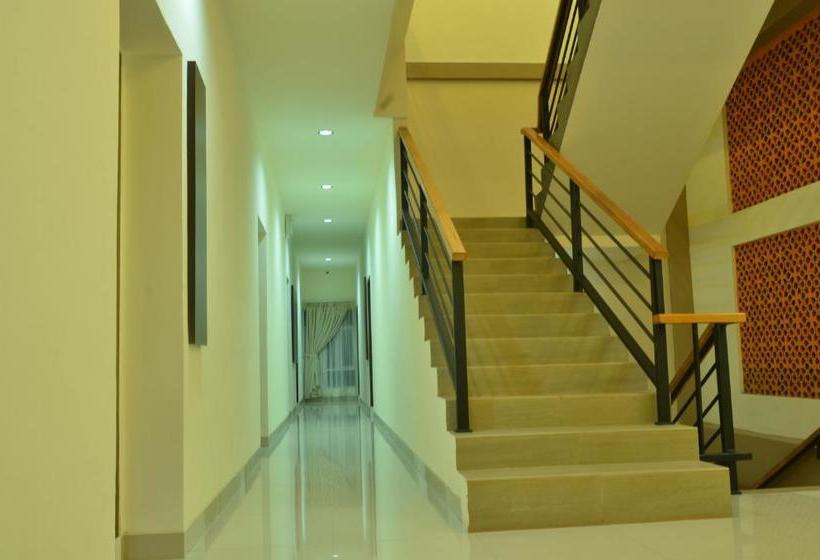 هتل Tanjung Karang