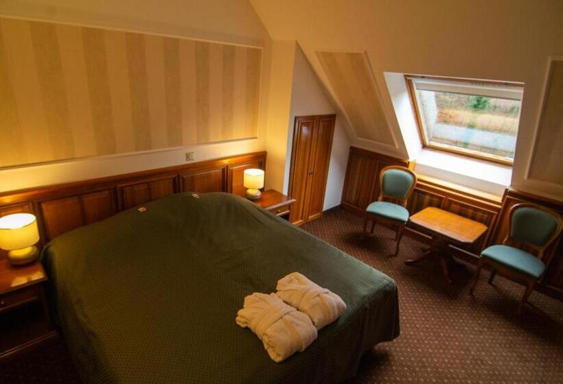 Kastélyhotel Sasvár Resort