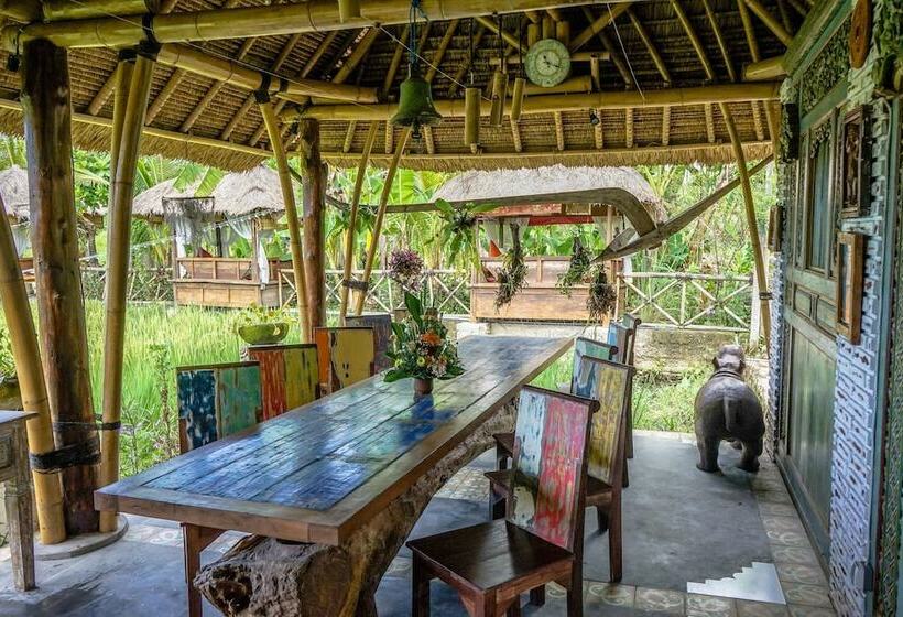 استراحتگاه Kts Balinese Villas