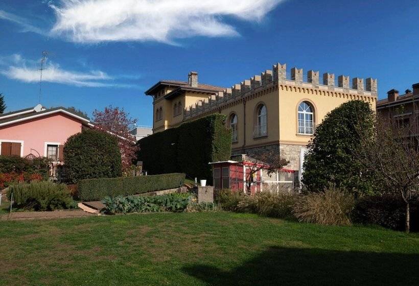 مبيت وإفطار Il Codirosso – Il Castello Che Non C’era