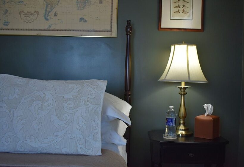 ベッドアンドブレックファースト The Trott House Inn