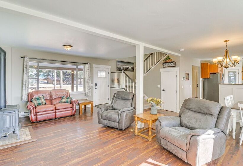 Bigfork Home W/ Fire Pit: Steps To Flathead River!
