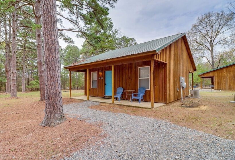 0.5 Mi To Greers Ferry Lake: Heber Springs Cabin