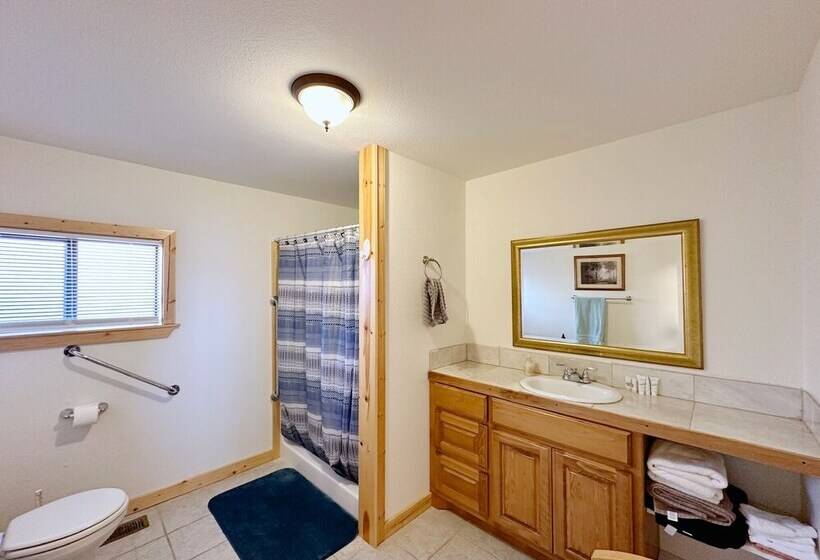 فندق Blue Clouds Rv & Cabins Resort