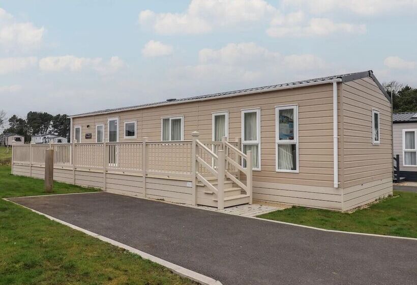فندق Whispering Willows 2 Bed Lodge In Scarborough