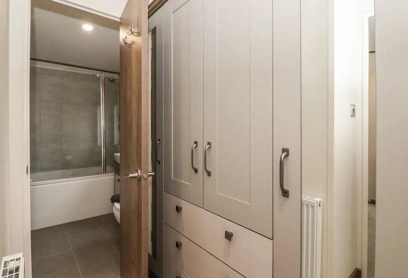 فندق Whispering Willows 2 Bed Lodge In Scarborough