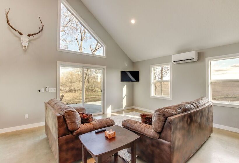 Modern Oskaloosa Cabin W/ 2 Acres & On Site Trails