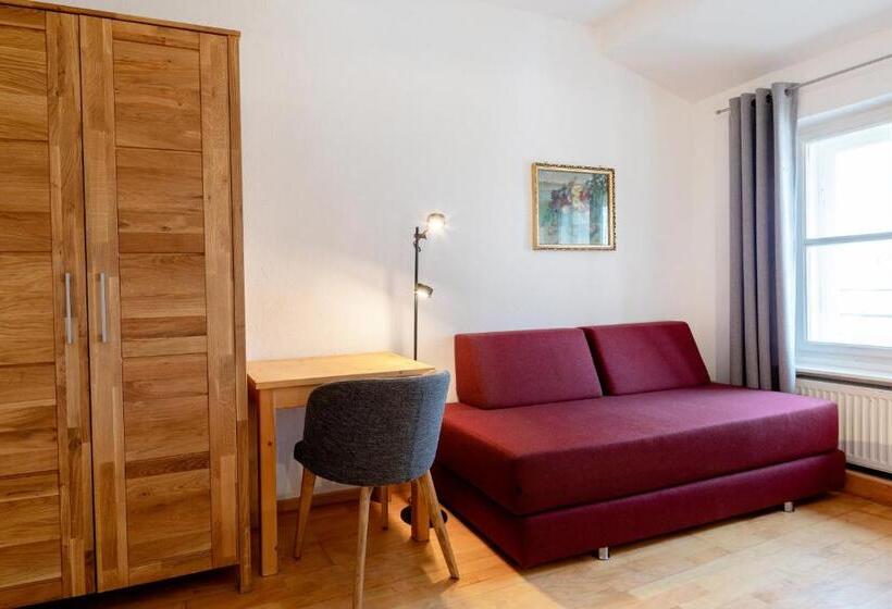 پانسیون Goldenes Schiff