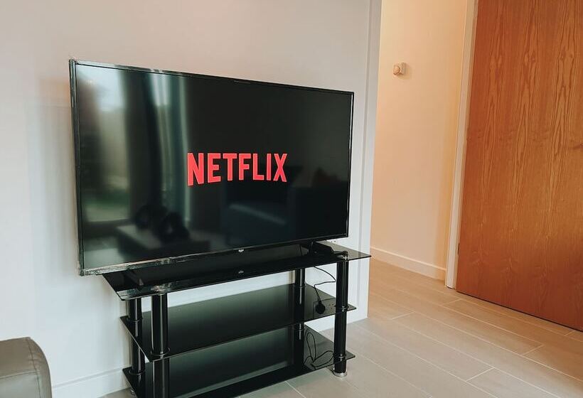 اقامتگاه Oldbury Heritage Hideaway 02!