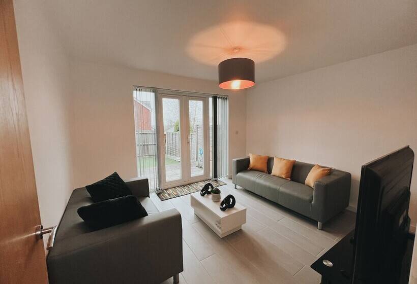 اقامتگاه Oldbury Heritage Hideaway 02!