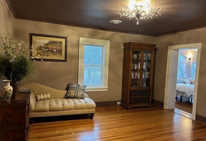 مبيت وإفطار 37 Oak Ridge House