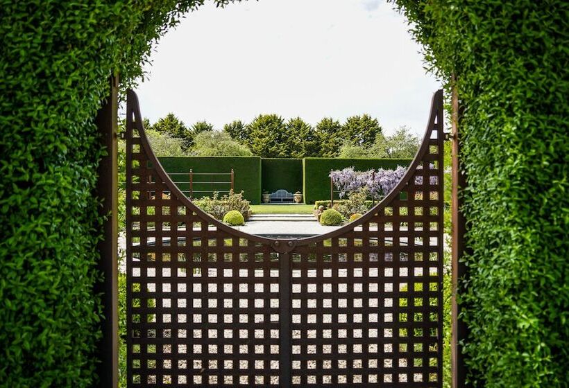 مبيت وإفطار Honeysuckle Barn & Garden