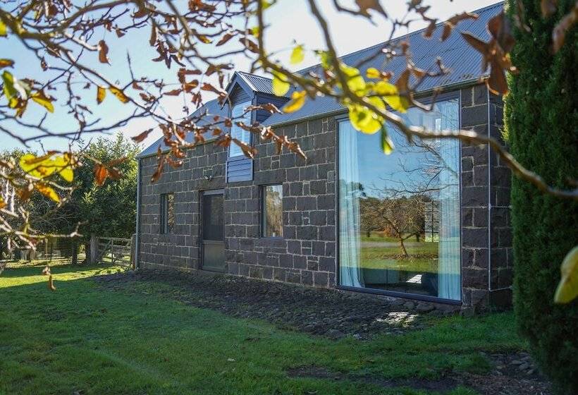 مبيت وإفطار Honeysuckle Barn & Garden