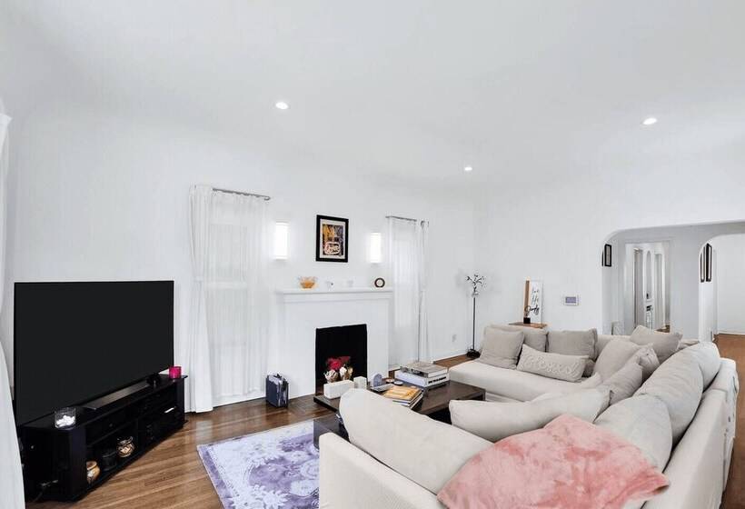 Burnside By Avantstay Modern, Boho, Chic La Home