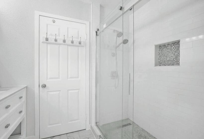 Burnside By Avantstay Modern, Boho, Chic La Home