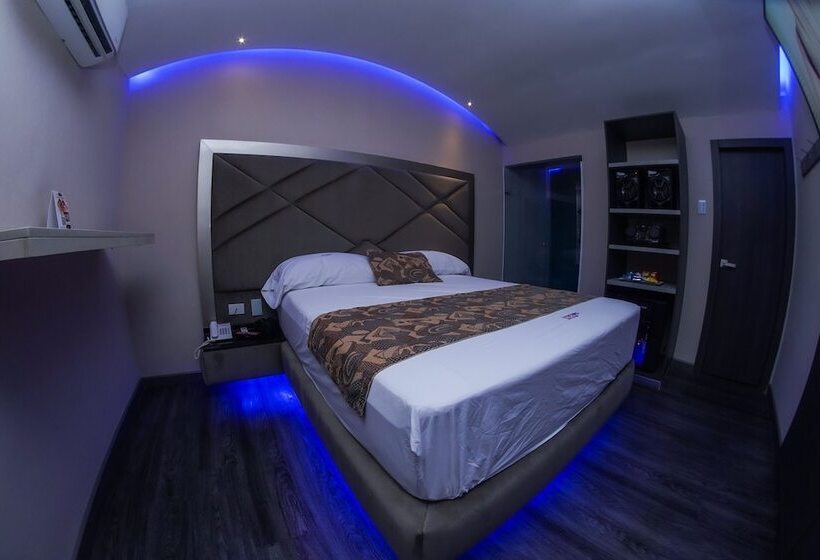 هتل Byhours Astor