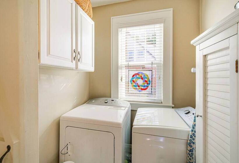 Charming Bristol Home W/ Hot Tub: 1 Mi To Downtown