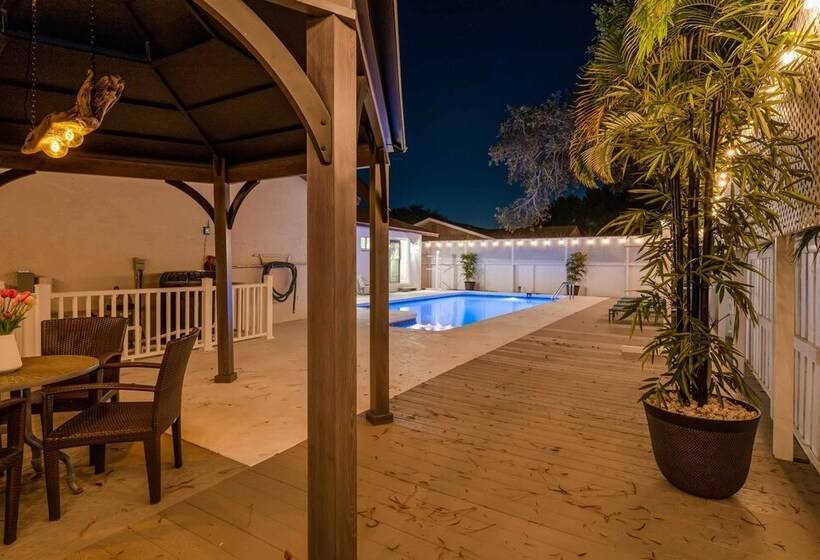Charming Largo Home W/ Private Pool: 1 Mi To Beach