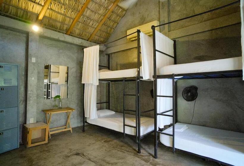 مسافرخانه La Escondida H