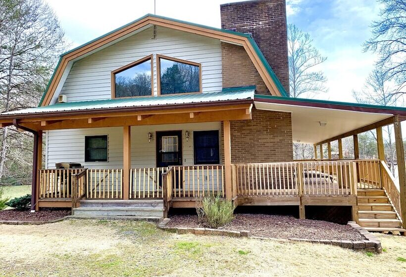 בית מלון כפרי Lake Lure Retreat   A Beautiful Lakefront Lodge On Mirror Lake Waterfront Newly Expanded Deck 4 Bedr