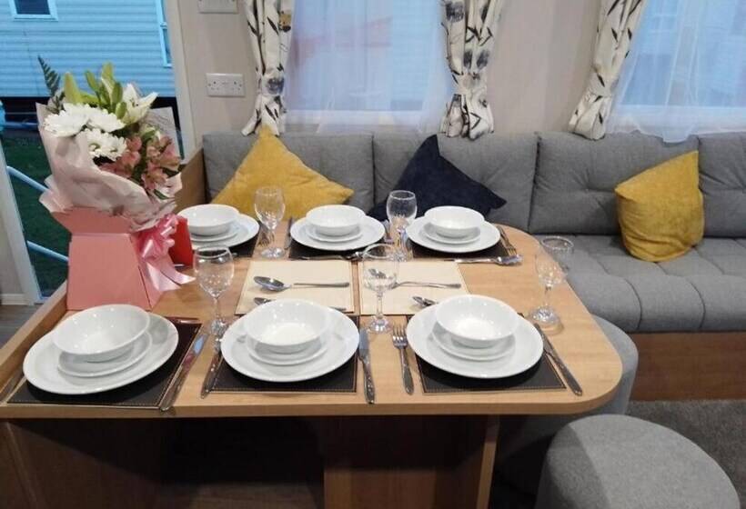 Резиденция 3 Beds Sleeps 8 House Near California Cliffs Park