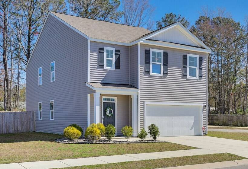 Spacious Wilmington Family Home ~ 9 Mi To Beach!