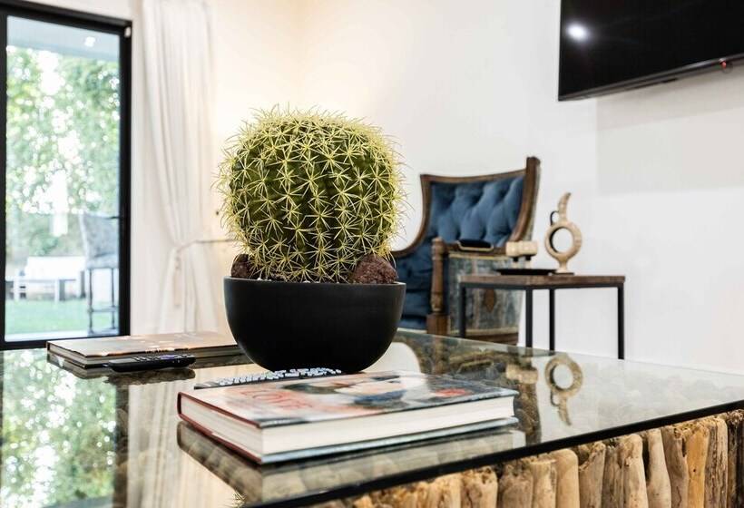 Wellesley By Avantstay 2 Miles To Beach