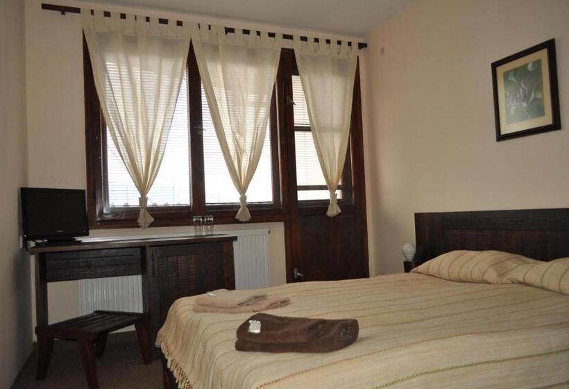 בית מלון כפרי Tihiat Kat