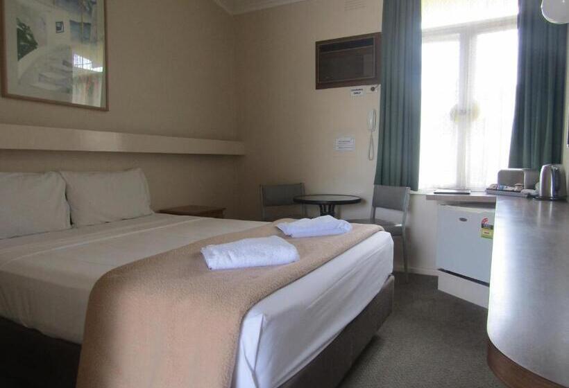 فندق على الطريق Twin City Motor Inn