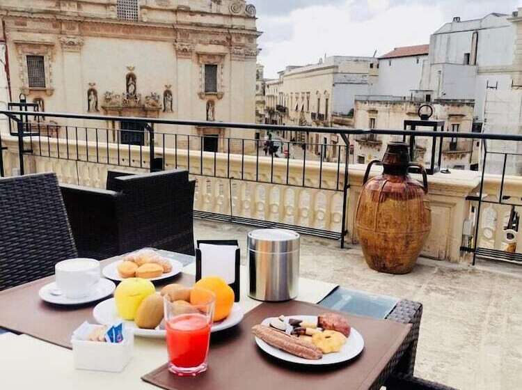 مبيت وإفطار Castello Castriota Scanderbeg