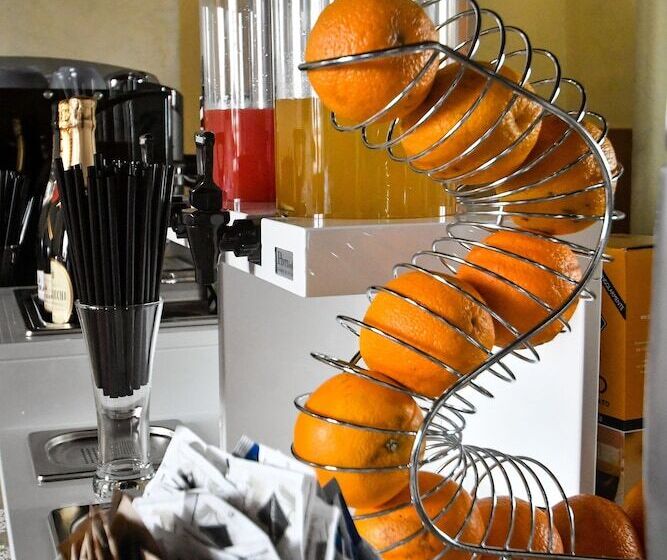 مبيت وإفطار Castello Castriota Scanderbeg