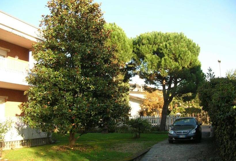 Bed And Breakfast Groane