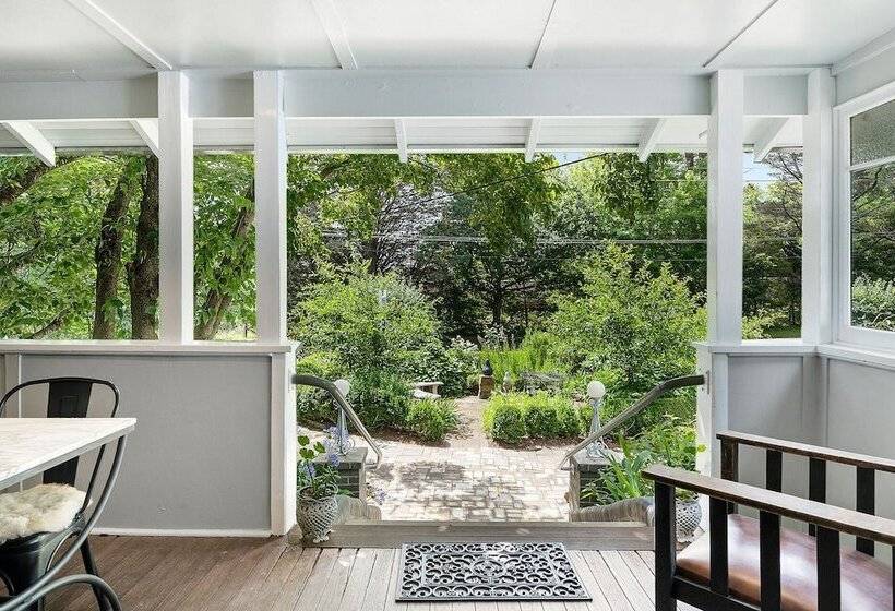 민박 The Bundanoon Guest House