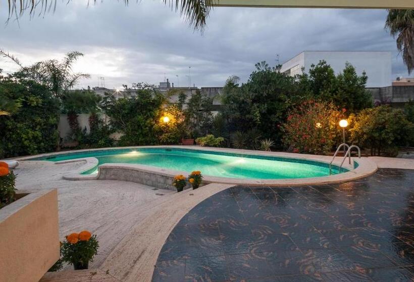 تختخواب و صبحانه Villa Magnolia Luxury Suites