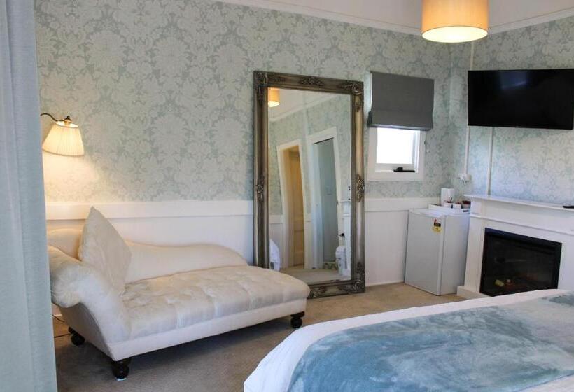 تختخواب و صبحانه Windarra On High