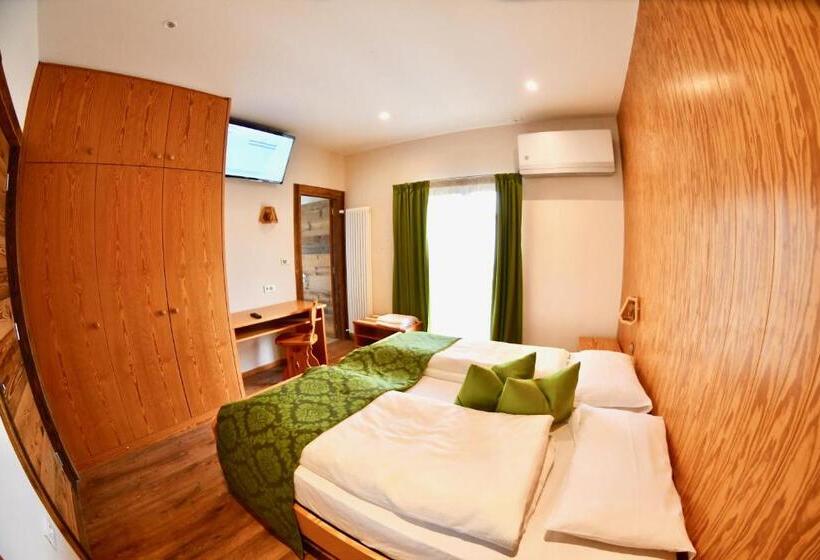 هتل Alpenrose Wellness