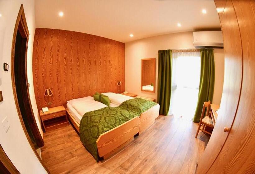 هتل Alpenrose Wellness