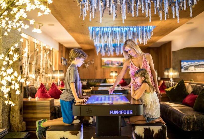 Отель Andreus Resorts