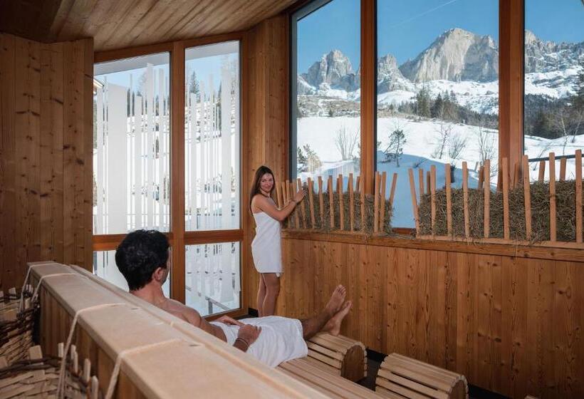 Отель Moseralm Dolomiti Spa Resort