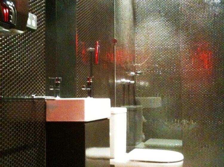 هتل The Burwood Inn