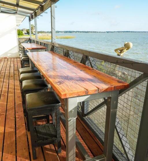 Meningie Waterfront Motel