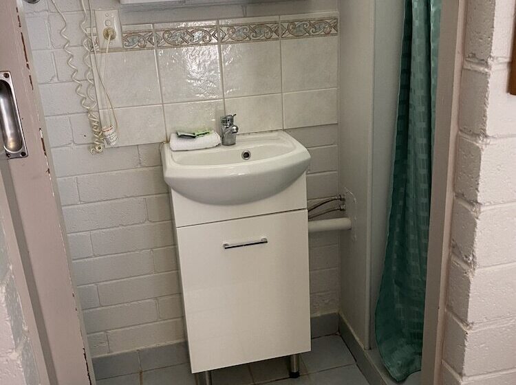 Millers Cottage Motel