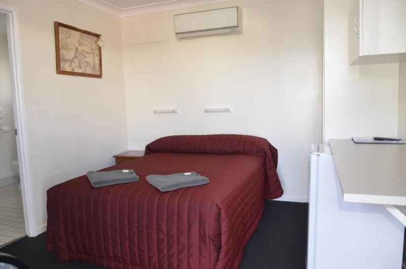 汽车旅馆  Charleville Waltzing Matilda Motor Inn